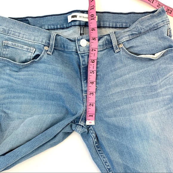 LEVI STRAUSS Womans 524 Bootcut Jeans Size 30x32 - Picture 5 of 8